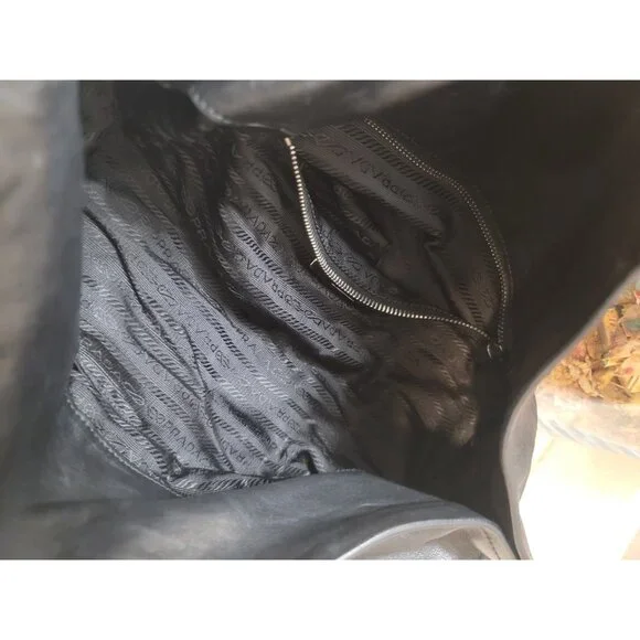 PRADA Milano Italy Black Tessuto-Vitelli Push-lock Easy Shoulder Bag Vintage - Picture 9 of 13